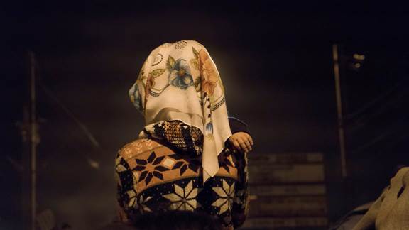 說明: Macintosh HD:Users:chendong:Desktop:張乾琦 工作坊:工作坊:官方作品:中文圖說:AZMA:8. 張乾琦，“AZMA”視頻截圖，2017 .jpg