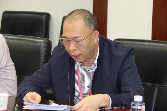 說明: 深圳職業(yè)技術(shù)學(xué)院黨委副書記、紀(jì)委書記楊平現(xiàn)場(chǎng)致辭