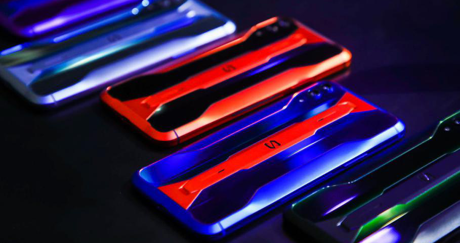 黑鯊游戲手機2 Pro上市賽博朋克風(fēng)設(shè)計盡顯潮流擔當