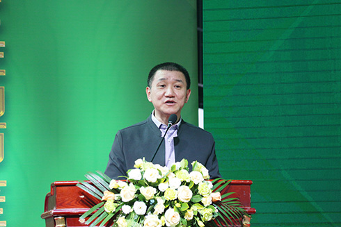 深圳市消費(fèi)者委員會(huì)秘書長(zhǎng)馮念文致辭